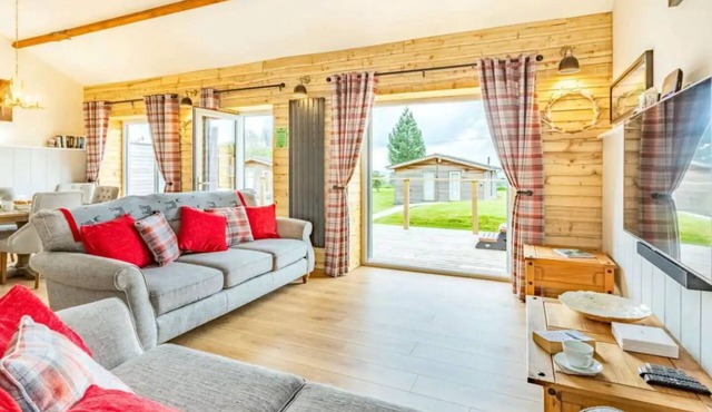 Stags Barn - Luxury 5* Dorset barn conversion with private hot tub