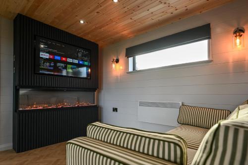 Staining Luxury Lodges