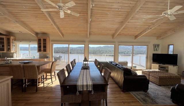 Stairway to Naci Heaven 180 degree lakefront views Pet Friendly, WIFI