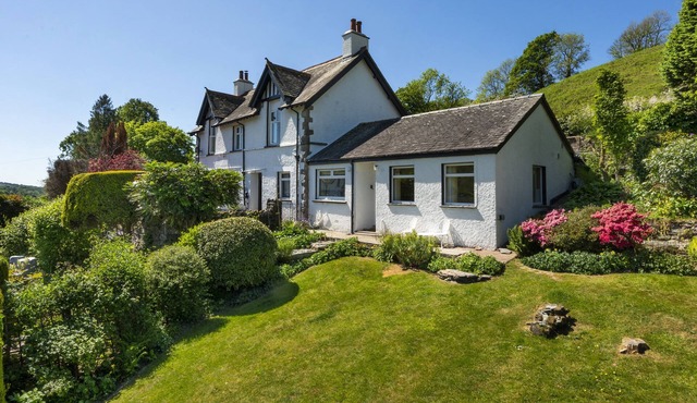 Stamp Howe - 4-bedroom property overlooking Troutbeck Valley.