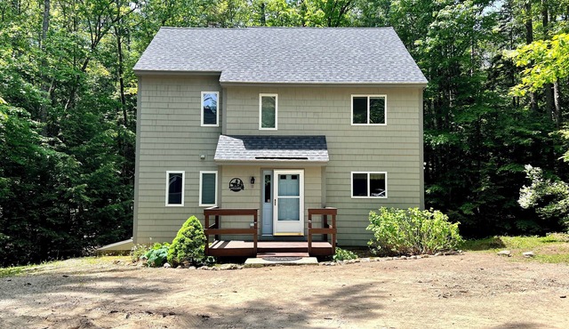 Stand-Alone Condo, Walk to Diana's Bath & Hiking Trails from your Backdoor!