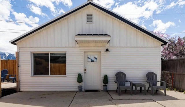 Standalone Cottage - 2Bds/mins to recreation & fun