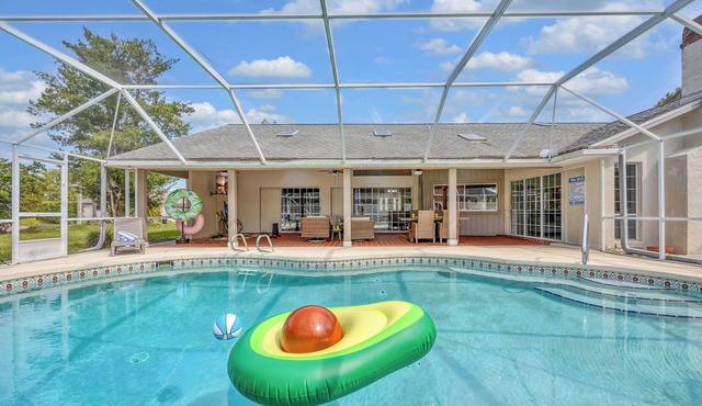 Standalone Hot Tub, Heated Salt Pool & Game Room