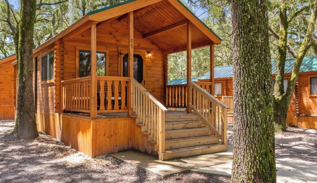 Standard Cabin with Porch - Happy Travelers RV Resort