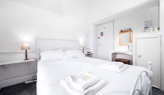 Standard Double, Private Bathroom