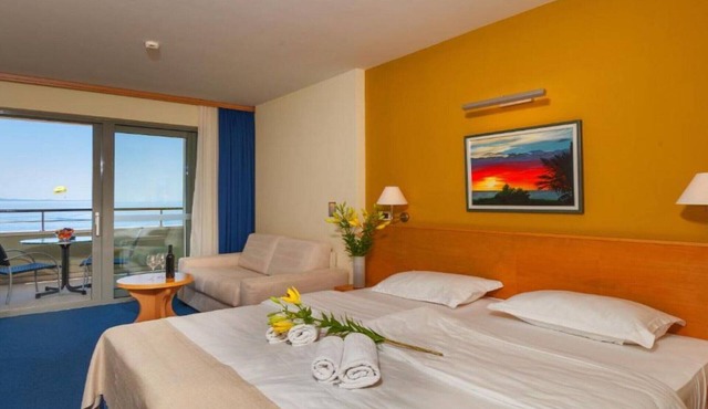 Standard Double Room With Private Bathroom 3