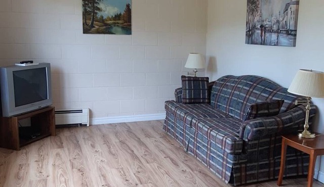 Standard Queen Room #9