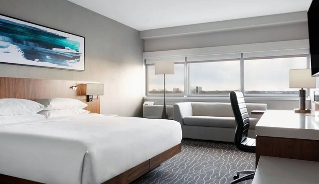 Standard Room 1 King Bed, Delta Hotels, Indoor Pool, Near Newark Airport