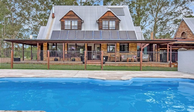 Standen Manor Horse Estate with Private Pool