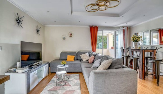 Standing-5 Bedrooms -free Parking -10mn From Paris