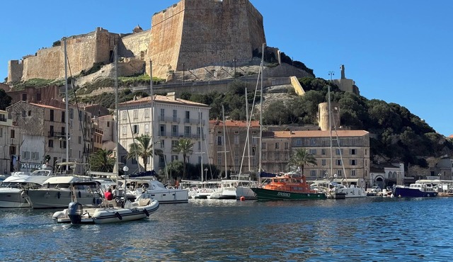 STANDING APARTMENT TERRACES - A/C - PARKING - ON THE MARINA