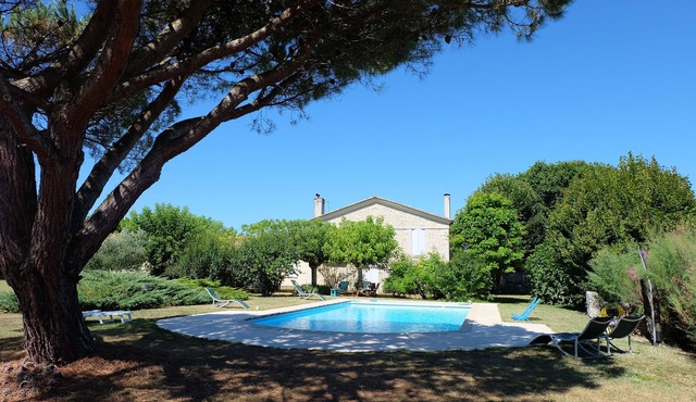Standing, exceptional place private pool13x6, enclosed park 3000 M2 Free Wifi