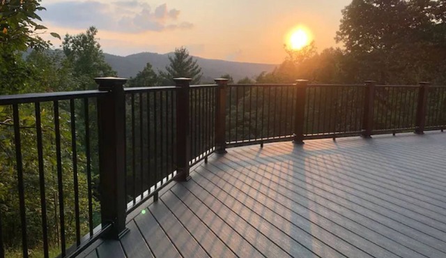 Stanley Hollow - 60 Acres, Starlink Satellite WiFi, 2 miles of private hiking