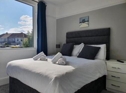 Stanley House - Free Parking for multiple Vehicles by Cliftonvalley Apartments