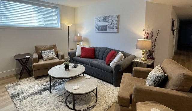 Stanley House - Upscale 2 Bedroom Gem - New Listing