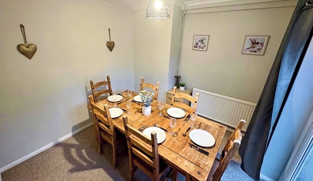 Stanmore House - Winchester - 4 double bedrooms - close to centre - free parking