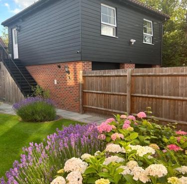 Stansted Coach House - Apartment Hotel