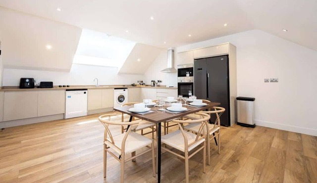 Stanway Apartment Free Parking