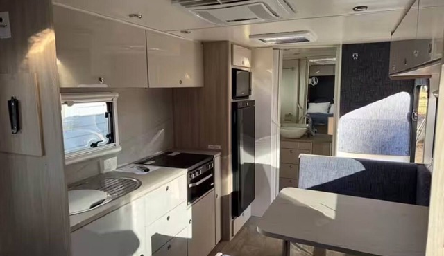 Star Crafter - home on wheels Cozy private studio with all the amenities