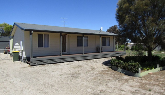 Star of Sea - short walk to the beach! Dog friendly! Off Peak Special!