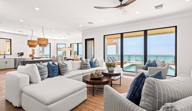 "Star of the Sea" New Reno! Oceanfront Home, Priv Pool, Golf Cart, Splash Pad