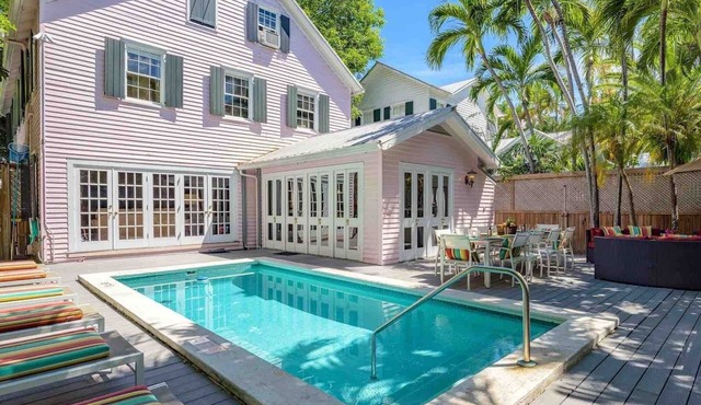 *STAR OF THE SEAPORT @ OLD TOWN* Huge Home & Pool + LAST KEY SERVICES.