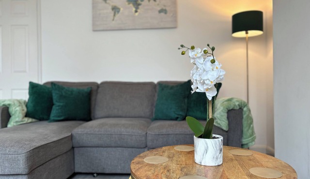 Star Road Home, Central Peterborough Location