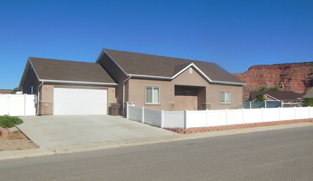 Star's Place near 3 Nat'l Parks - Family and Pet friendly
