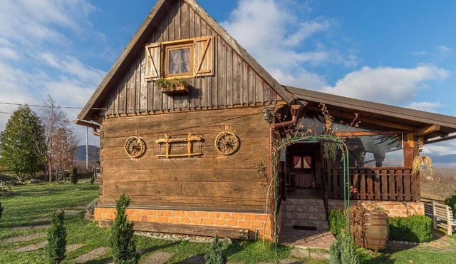 Stara Hiža Vlašić - One bedroom Chalet with Private Garde