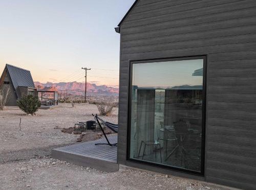 Stardust Luxury Cottage with loft & a great view