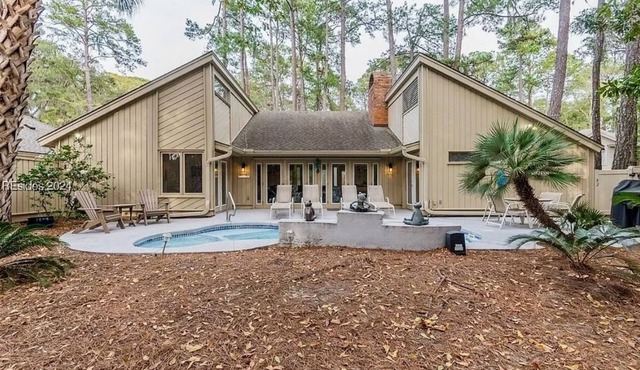 Starfish Beach House with Pool and Bikes