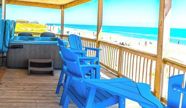 Starfish Beachfront Swim-Up with HOT TUB