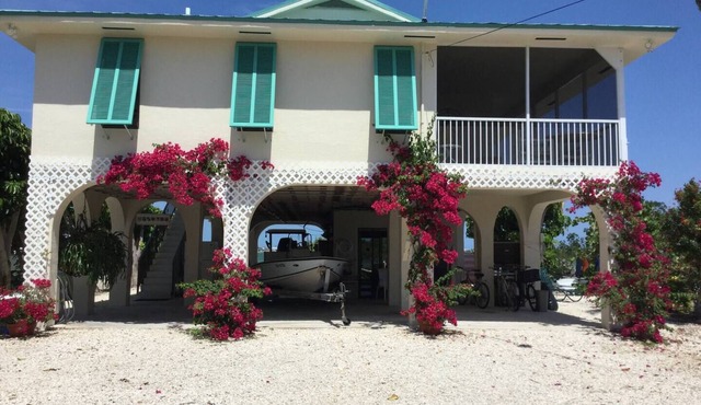 Starfish - Ocean front with dock and pool