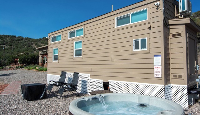 Stargazer Loft Near Sedona Hot Tub Pool King Bed