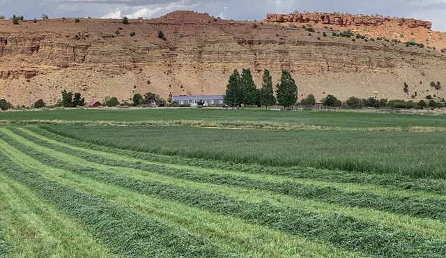 Stargazer Retreat @ Fremont River Ranch 360 views near Capitol Reef Park