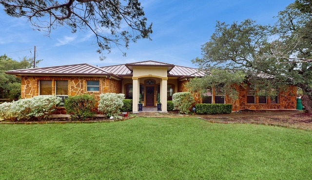 Stargazers' dream home on 1.5 acres w/telescope-near wineries-Dogs ok