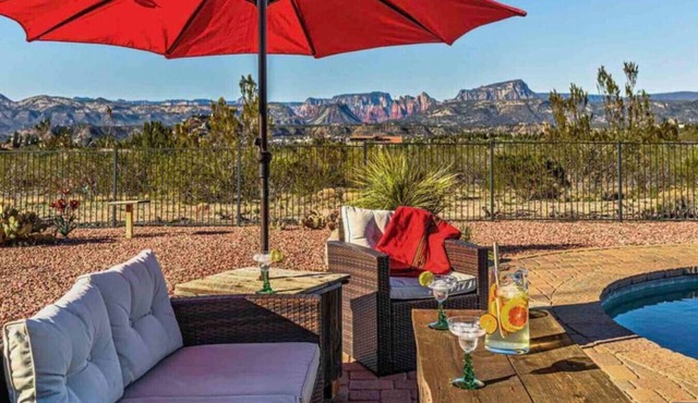 Stargazers Private Paradise with Pool and Hot Tub!