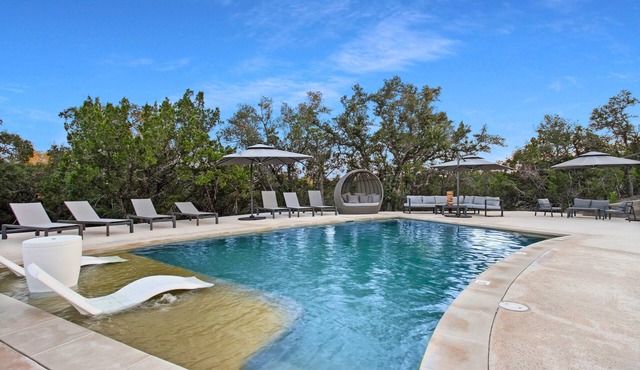 Starlight Horizon 4 Cabins (3 Bed Each) Pool, Firepits, Sleeps up to 32