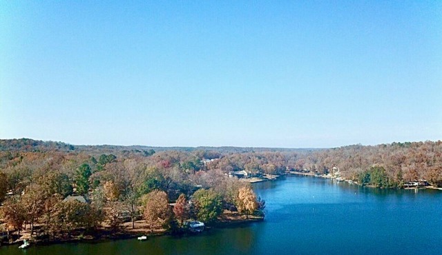 Starlight Lake Lodge on Lake Thunderbird