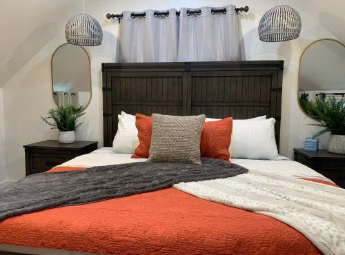 Starlite Motel & Suites