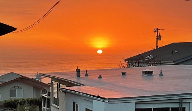 StarLitSands - Comfortable 2-bed house in Cayucos, view of Morro Rock and Ocean