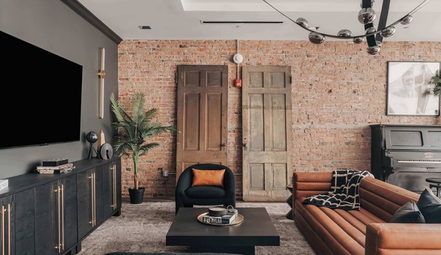 Starr Piano - Highball and Bellamy Suites - 8 bedroom