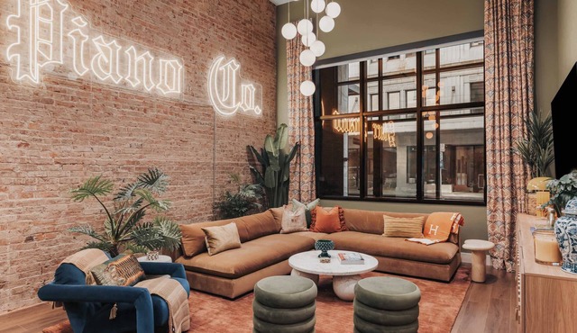 Starr Piano: Roxie Suite – Walk to Broadway!