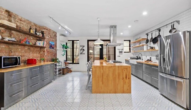 Starr Place I by RoveTravel 2BR Duplex w Patio