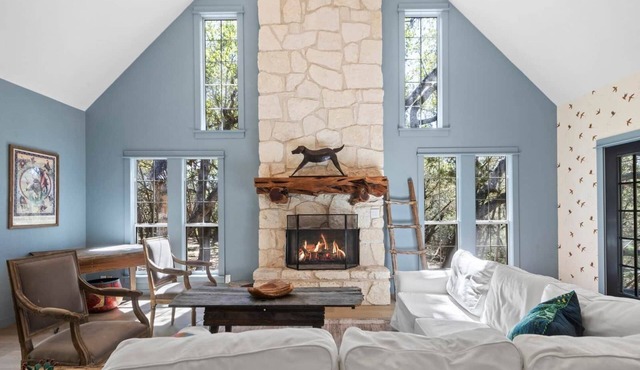 Starry Blue House | Private Creekfront Retreat