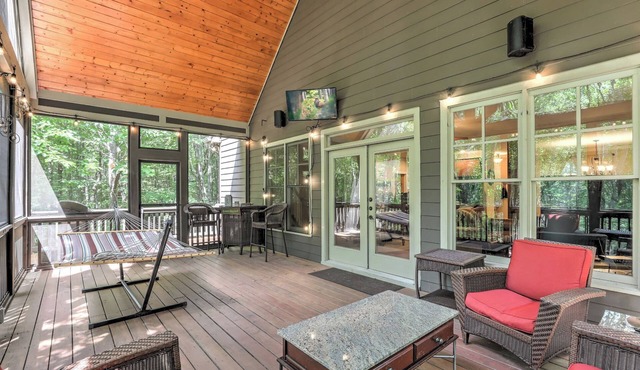 Stars Align Cottage - Relaxing Hot Tub, Home in Big Canoe + More!