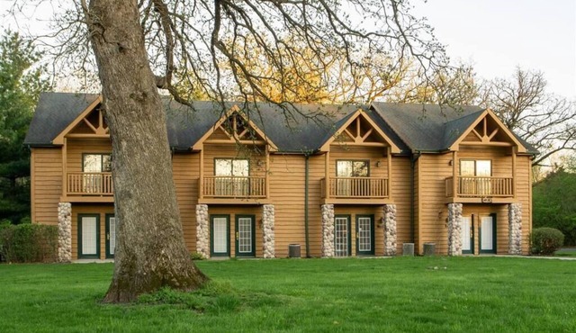 Starved Rock - 2BR 2BA rustic cabin