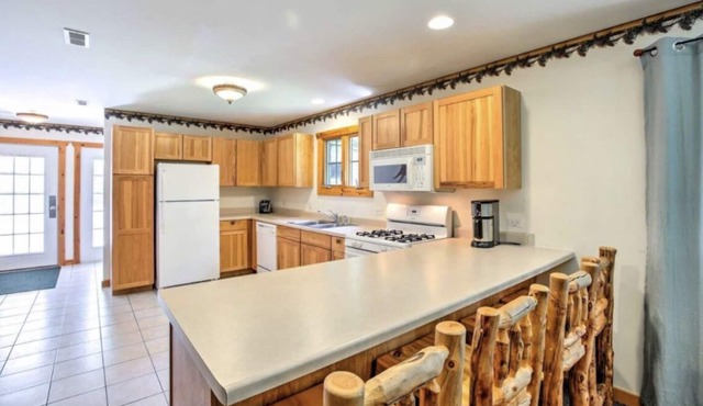 Starved Rock Adventure Villa