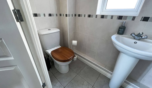 Starview Apartment-Bruff