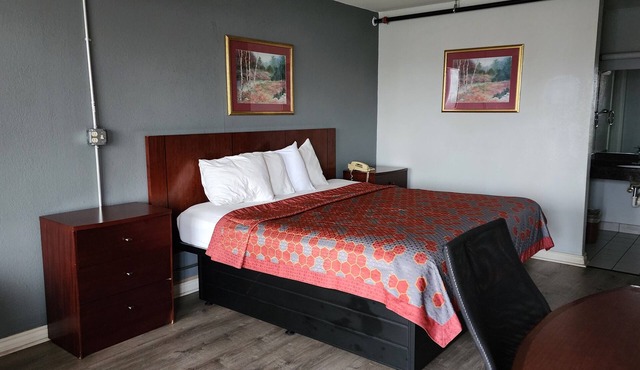 Starway Inn